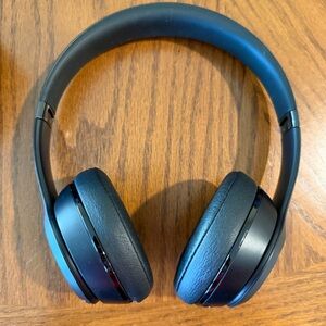 Wireless Black beats Headphones